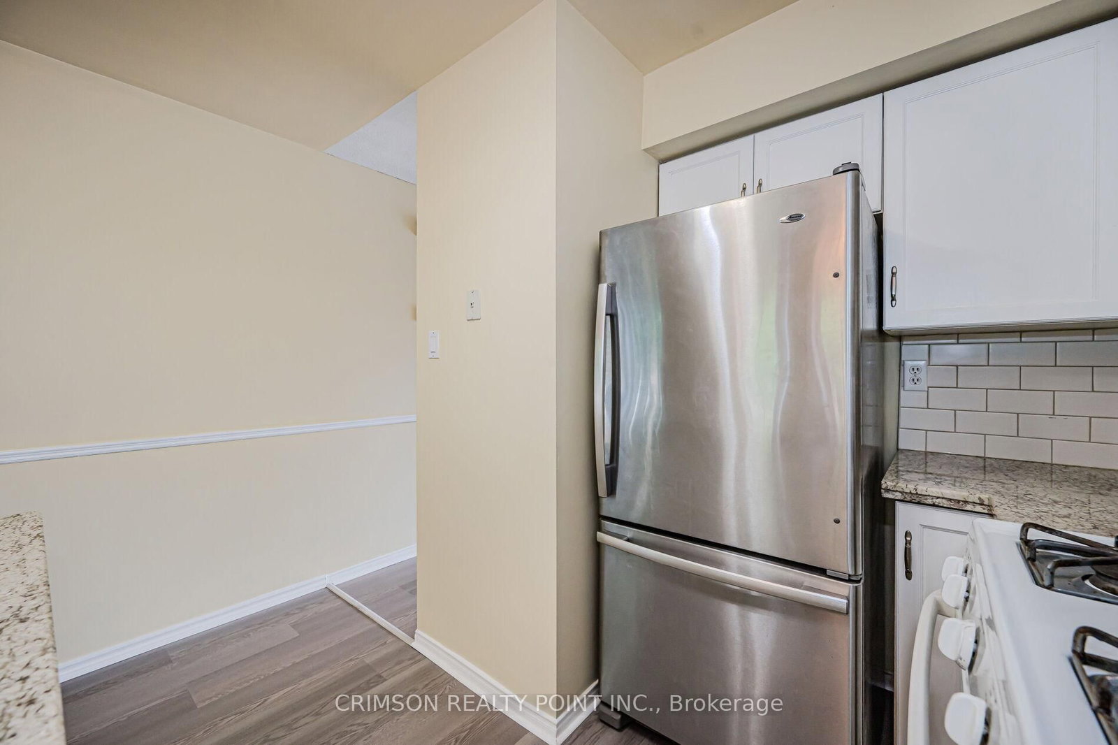 Townhouse leased at 7-266 Limeridge Road, Hamilton, Ontario, L9A 2S7 - Bruleville - MLS: X12370046
