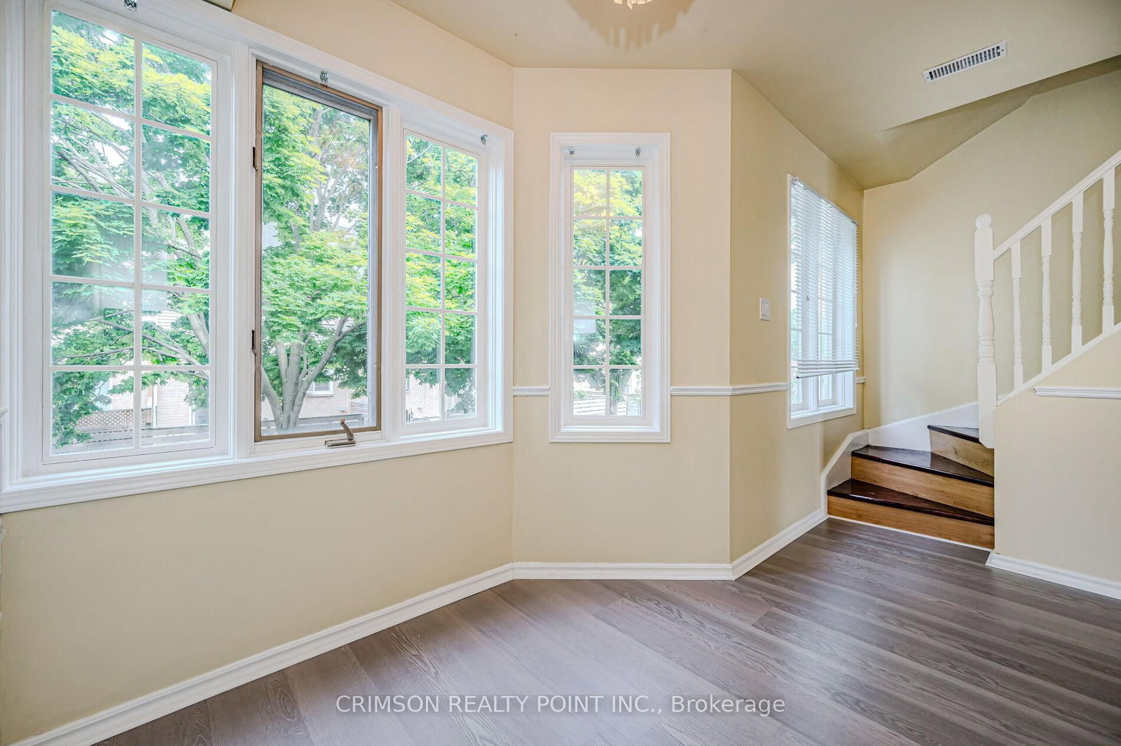 Townhouse leased at 7-266 Limeridge Road, Hamilton, Ontario, L9A 2S7 - Bruleville - MLS: X12370046