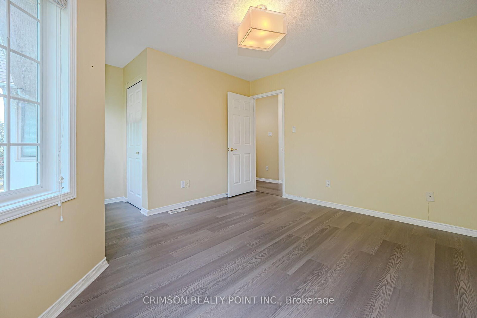Townhouse leased at 7-266 Limeridge Road, Hamilton, Ontario, L9A 2S7 - Bruleville - MLS: X12370046