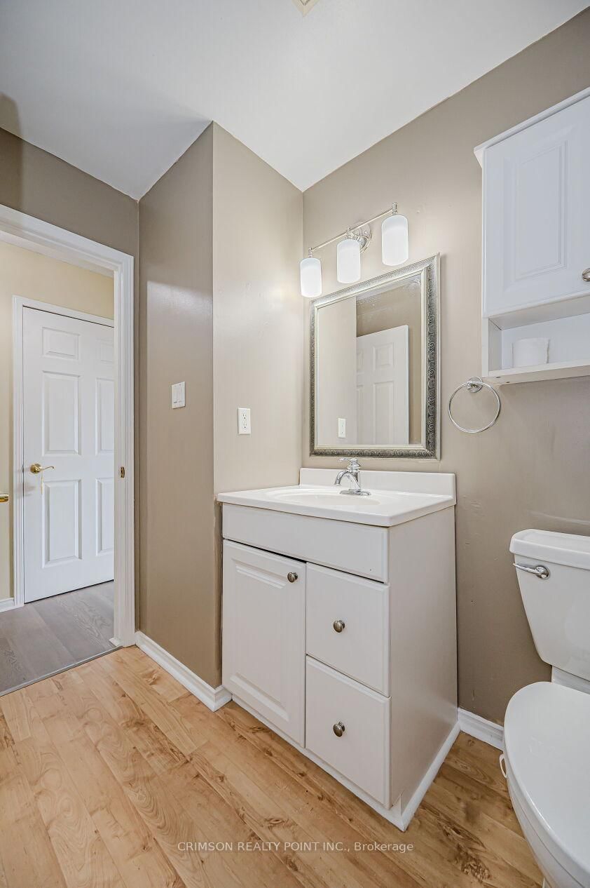 Townhouse leased at 7-266 Limeridge Road, Hamilton, Ontario, L9A 2S7 - Bruleville - MLS: X12370046