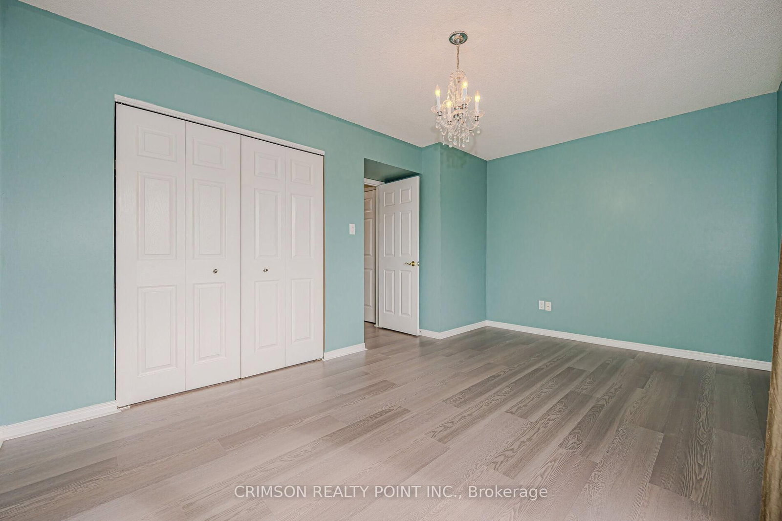 Townhouse leased at 7-266 Limeridge Road, Hamilton, Ontario, L9A 2S7 - Bruleville - MLS: X12370046