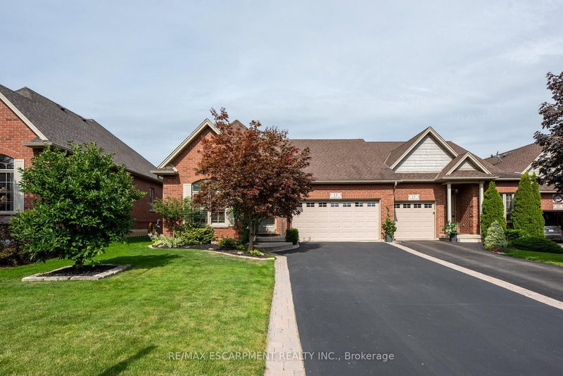 13 Iron Bridge Crt, Haldimand, N3W 0A4 | Image 2
