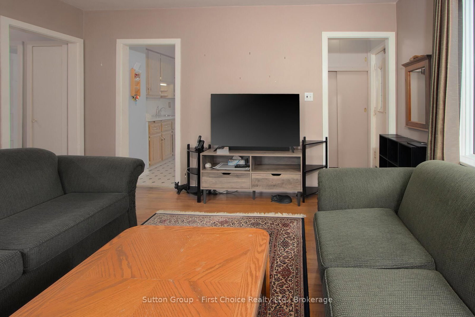 Listing Image 10