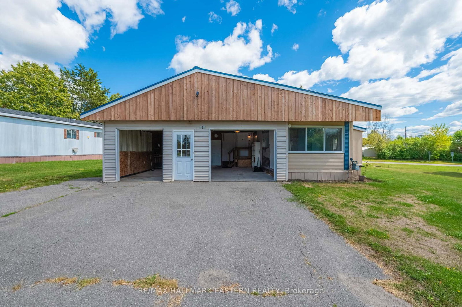 Listing Image 16