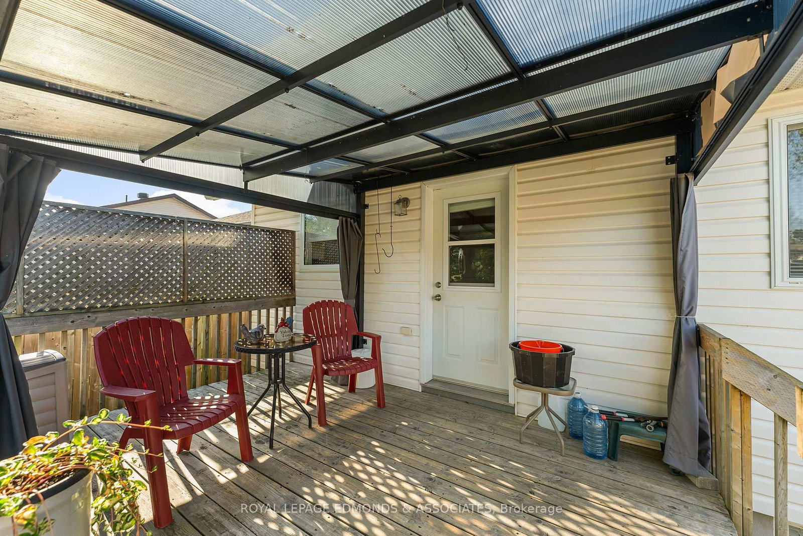 Listing Image 9