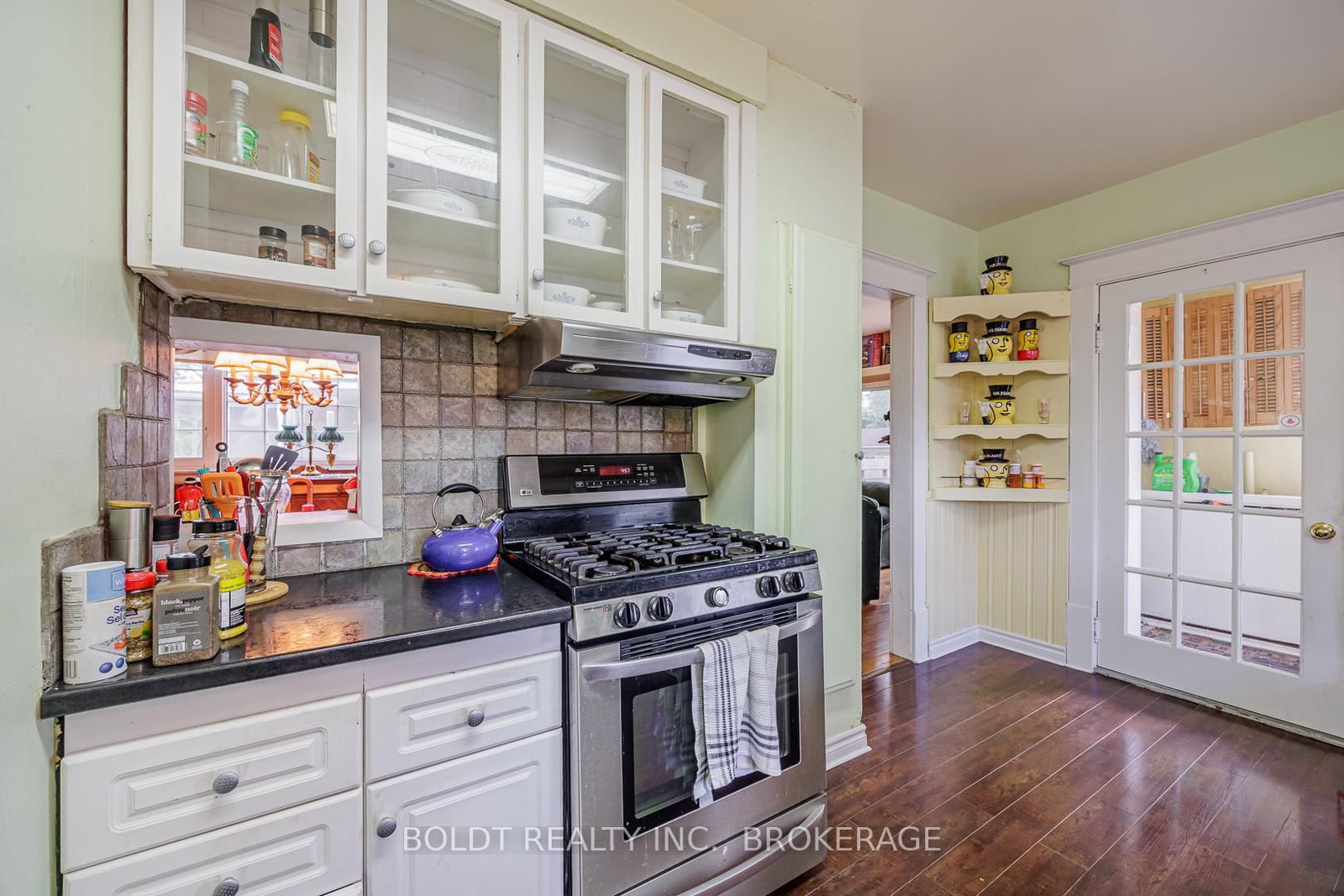 Listing Image 6