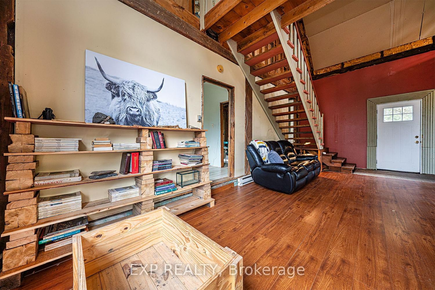 Listing Image 8
