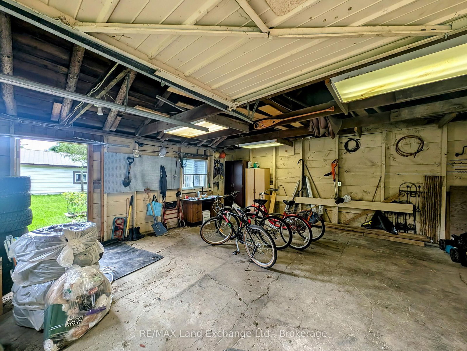 Listing Image 33