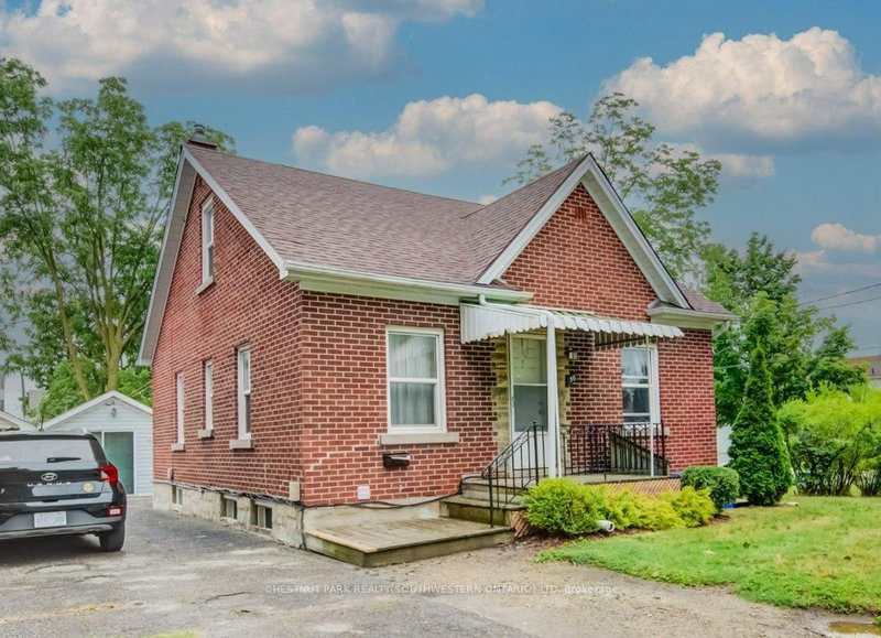 56 Lilac St, Waterloo, N2G 3A8 | Image 2