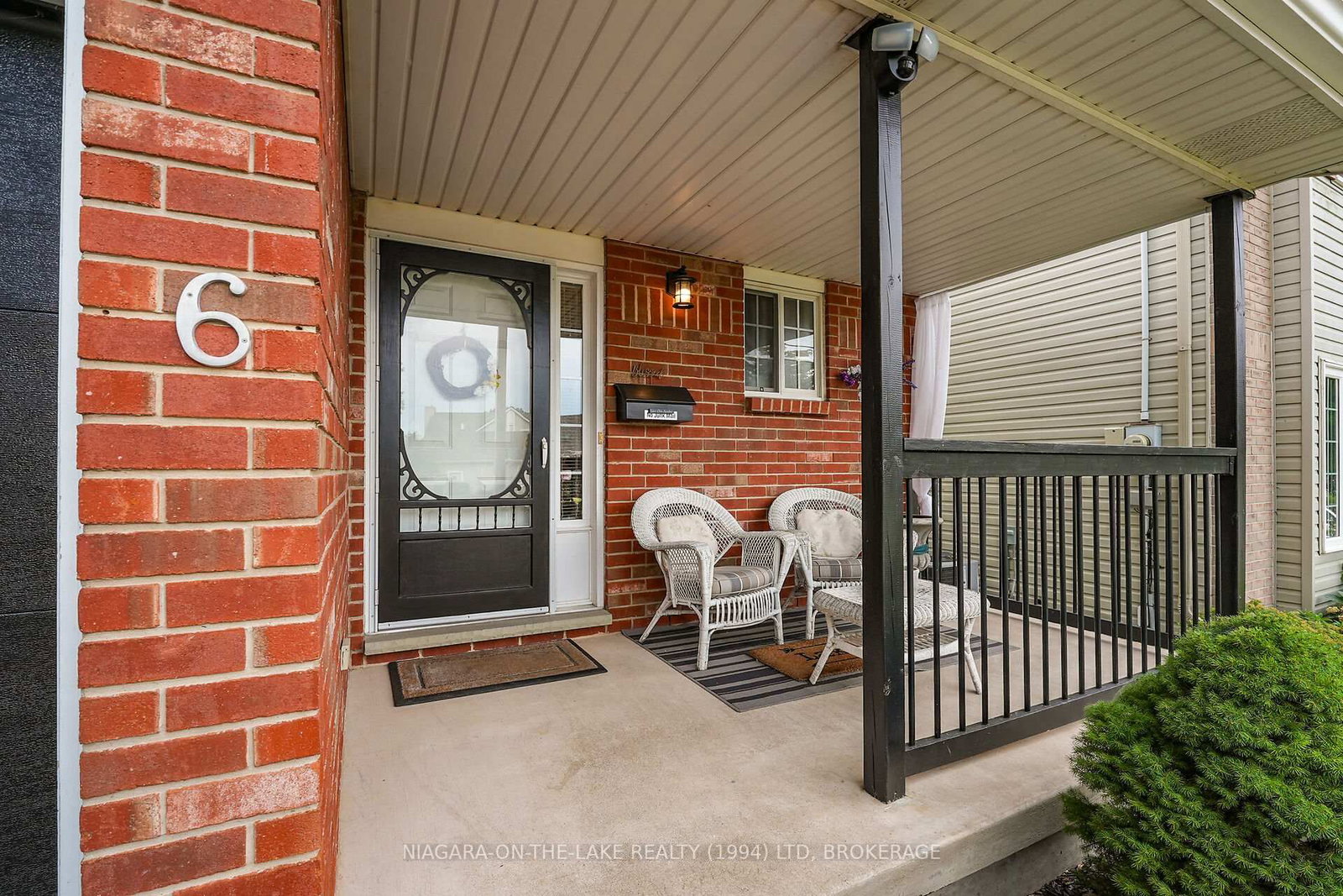 Listing Image 4