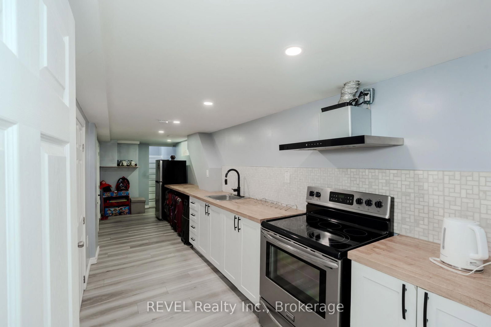 Listing Image 18