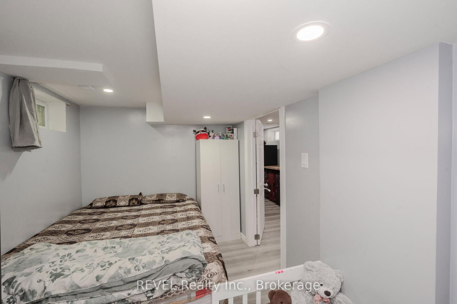 Listing Image 20