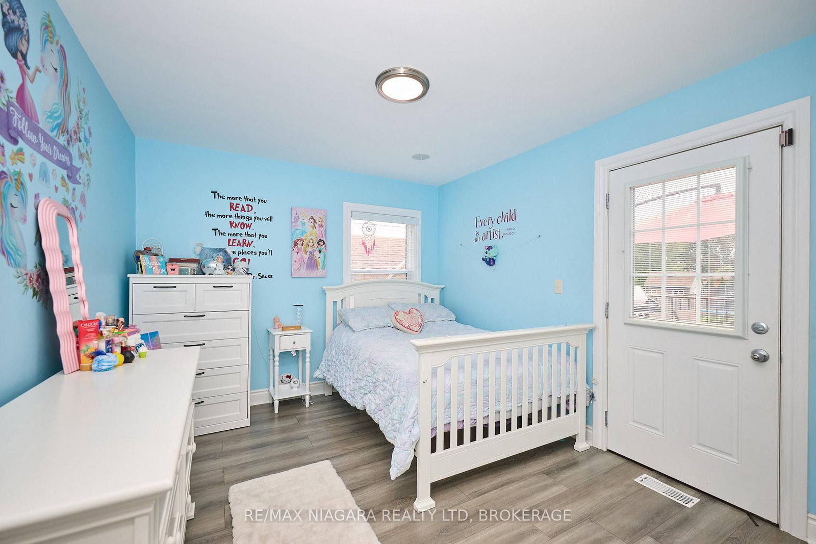 Listing Image 12