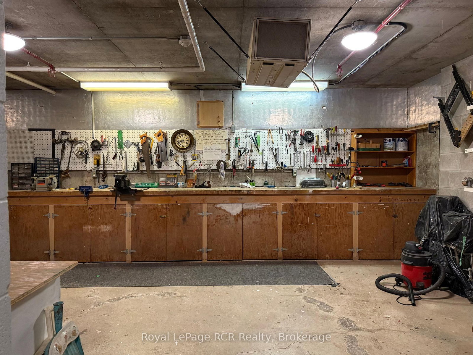 Listing Image 27