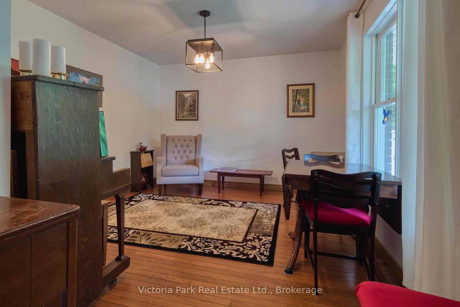 Listing Image 10