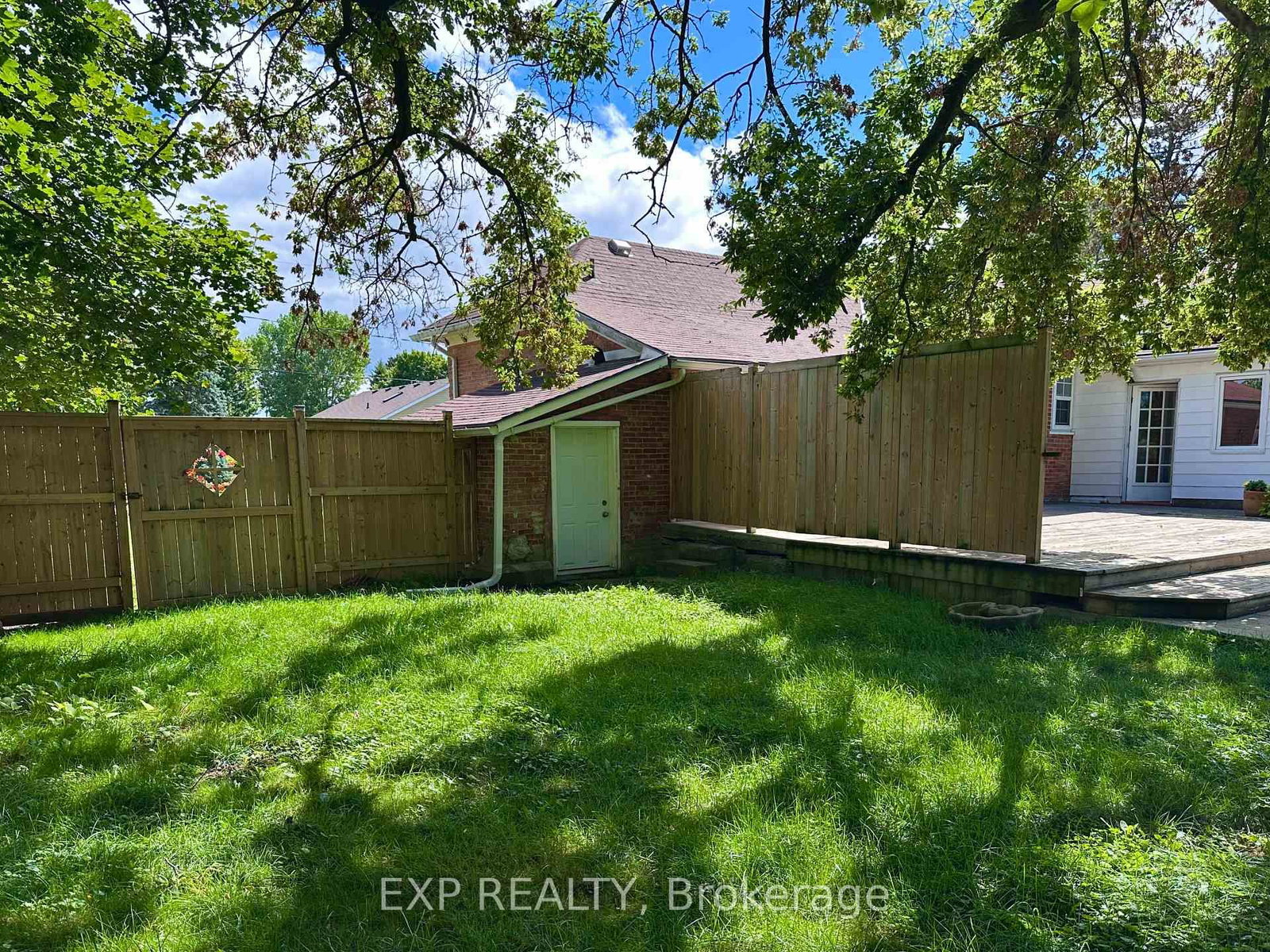 Detached House sold at 76 Sarah Street, Lambton Shores, Ontario, N0M 2M0 - Thedford - MLS: X12371428
