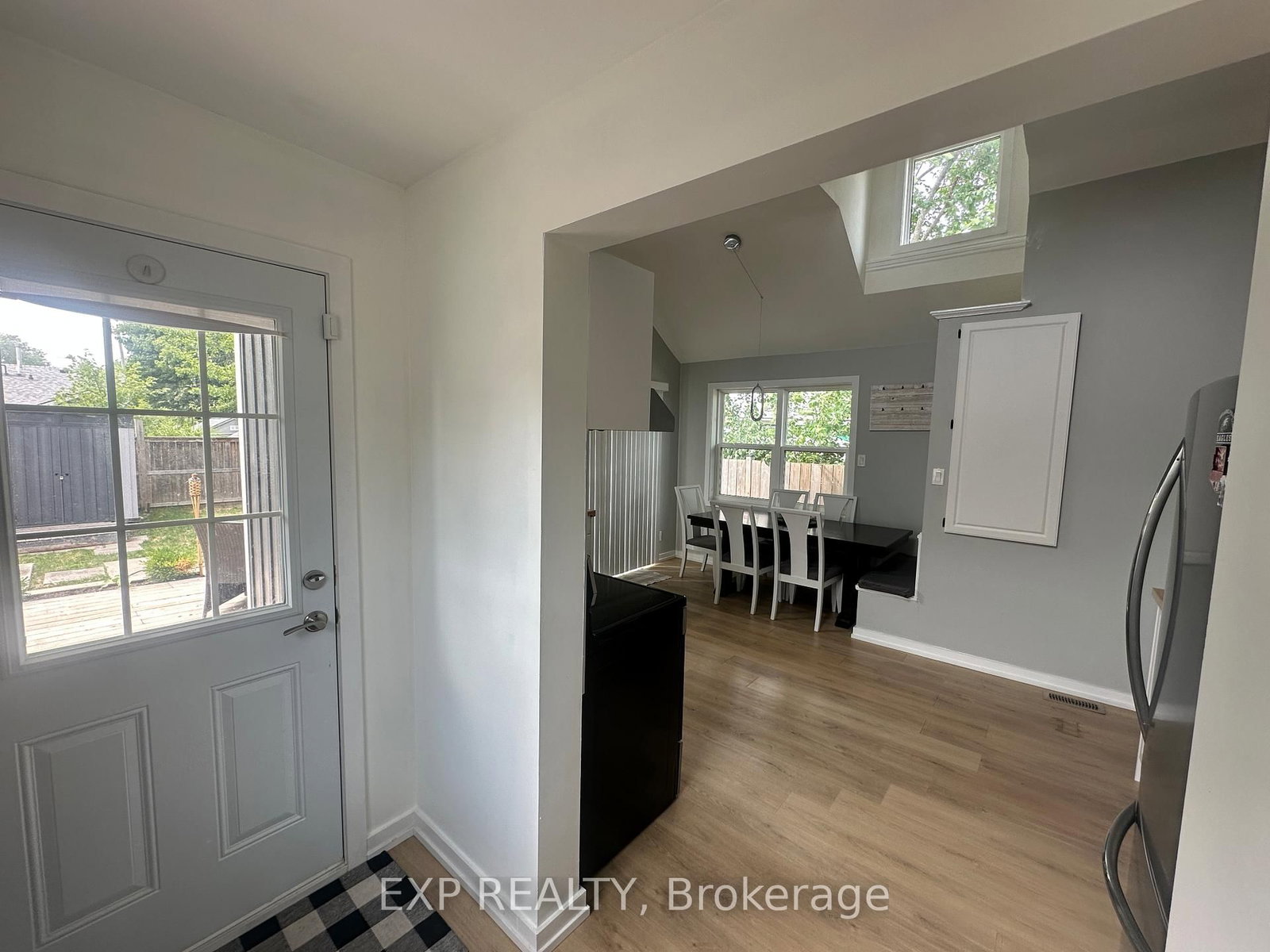 Listing Image 17