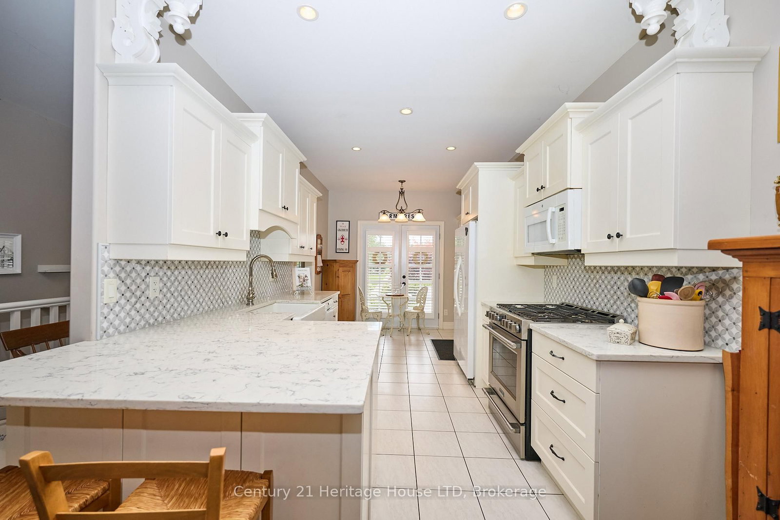 Listing Image 8