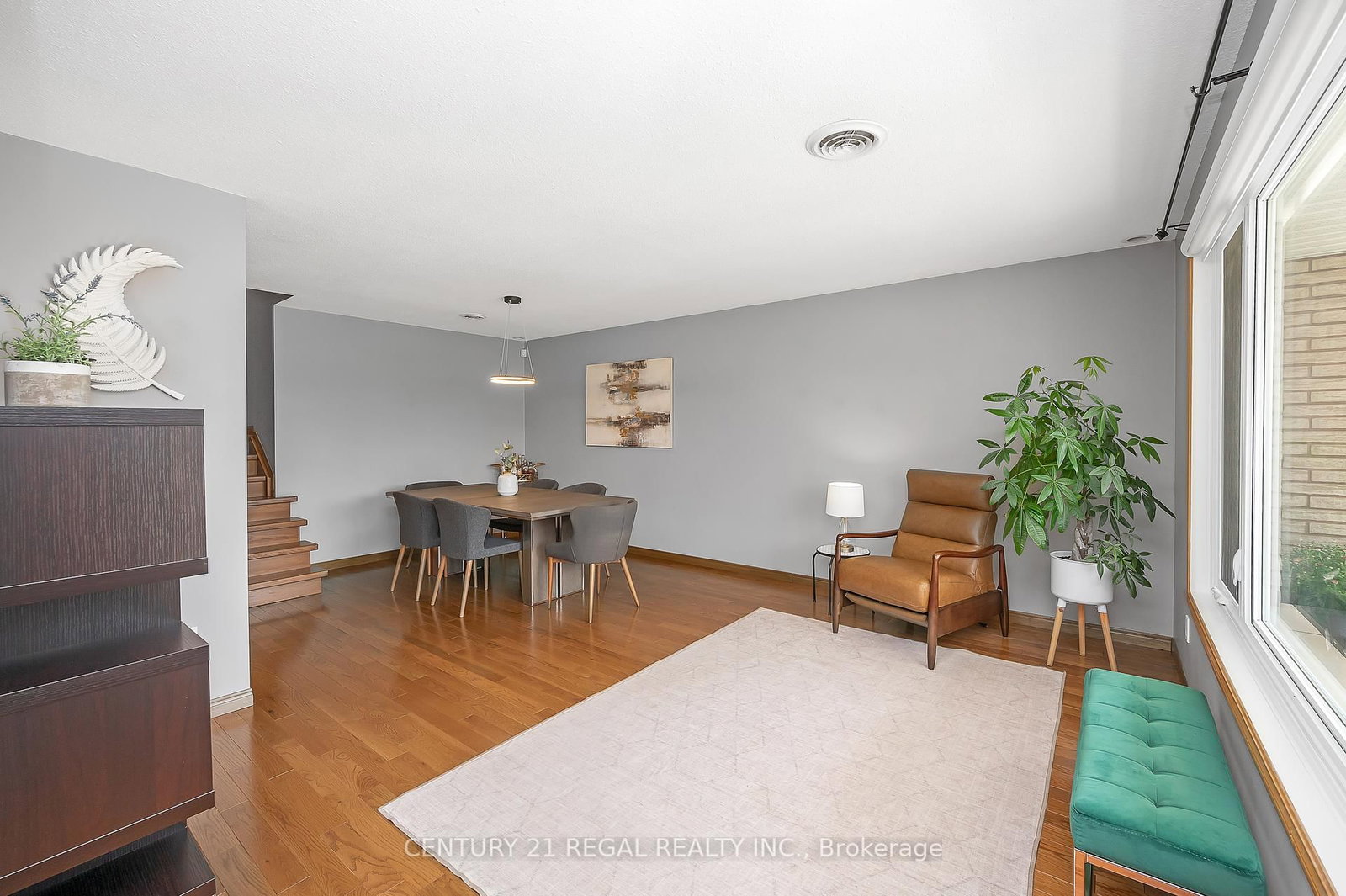 Detached House sold at 3 Mentino Court, Hamilton, Ontario, L8W 1Z5 - Eleanor - MLS: X12371477