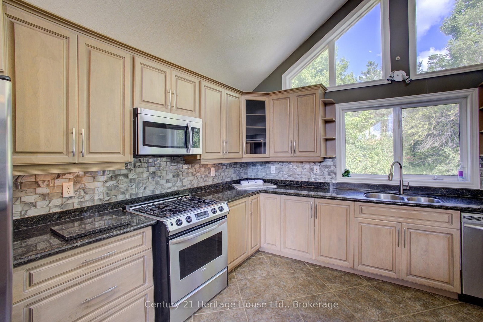Listing Image 22