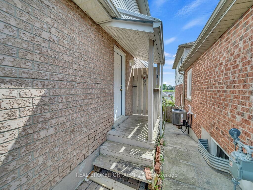 Listing Image 50