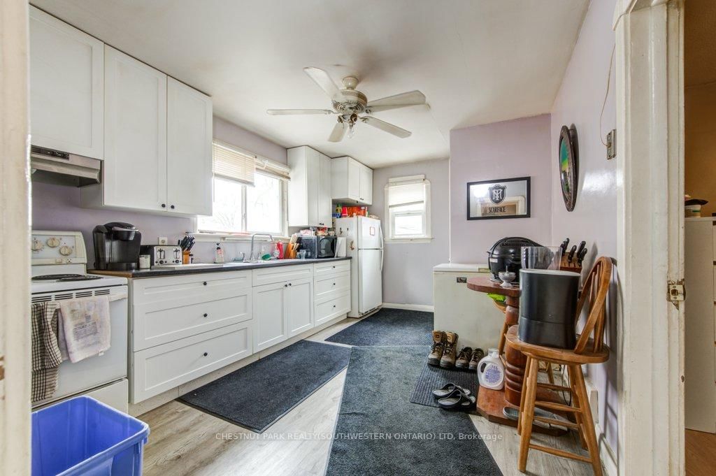 Listing Image 17