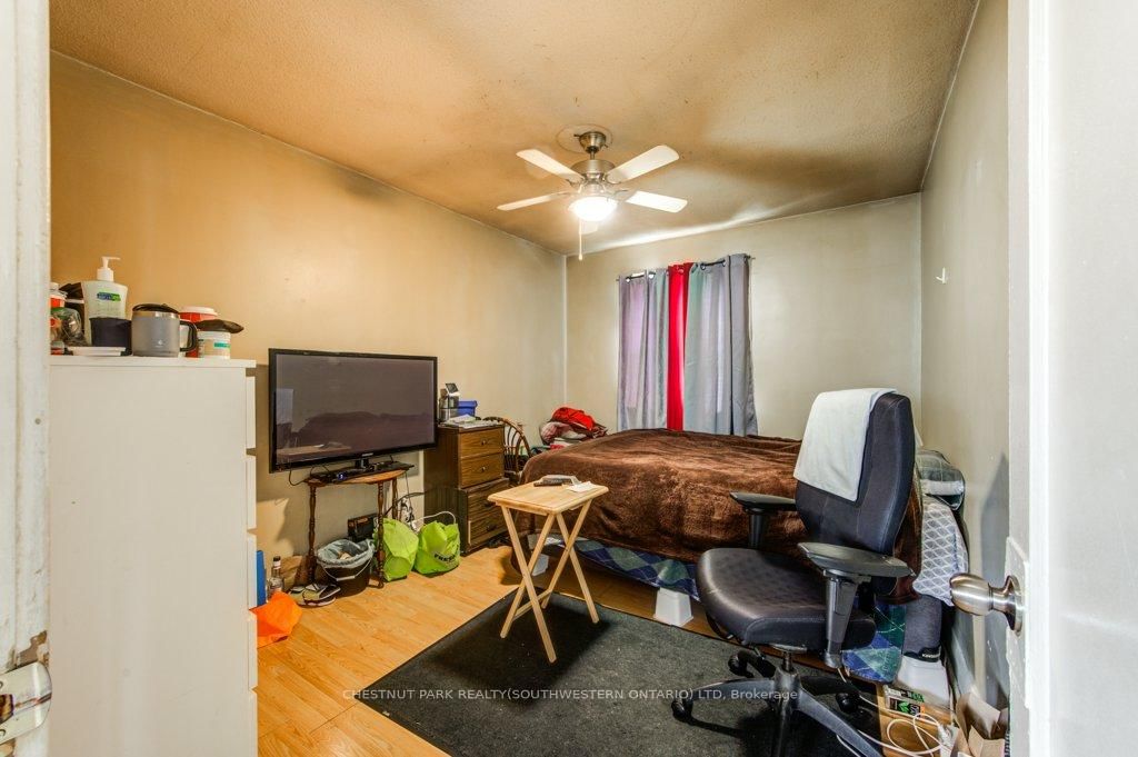Listing Image 20