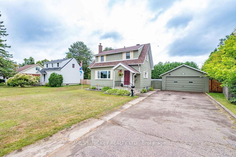 25 Laurentian Street