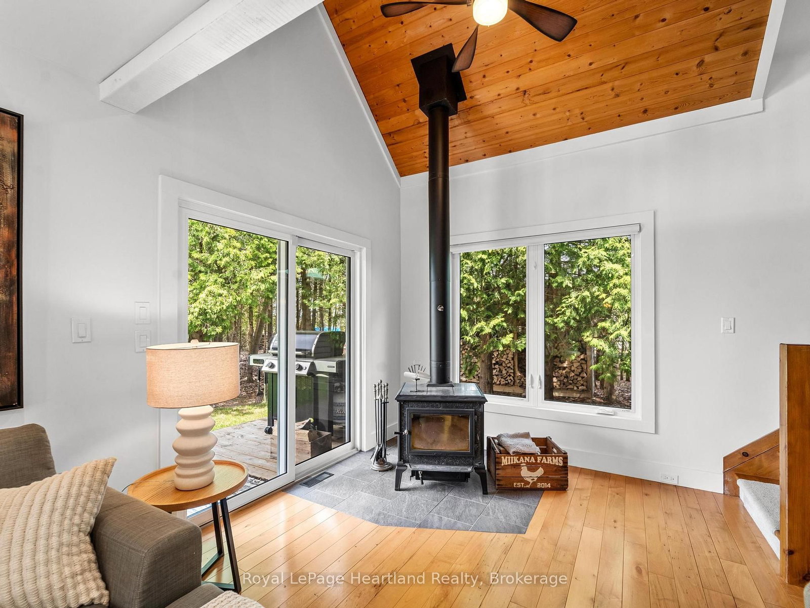 Listing Image 14