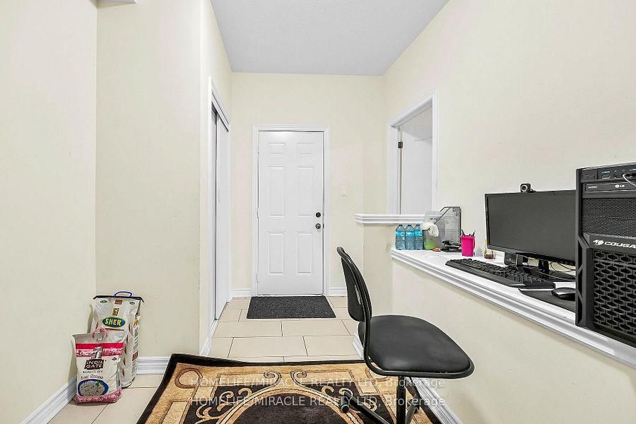 Listing Image 14