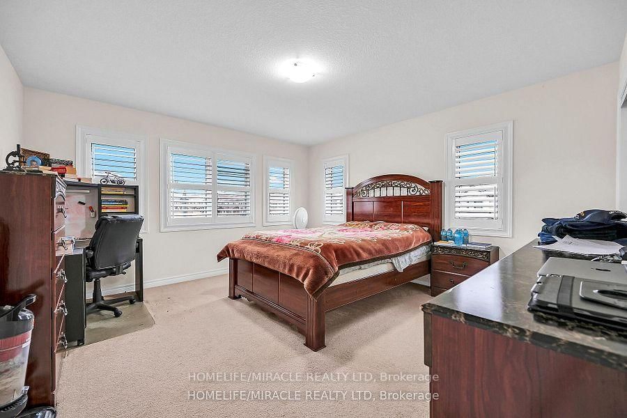 Listing Image 21