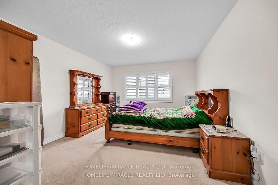 Listing Image 23