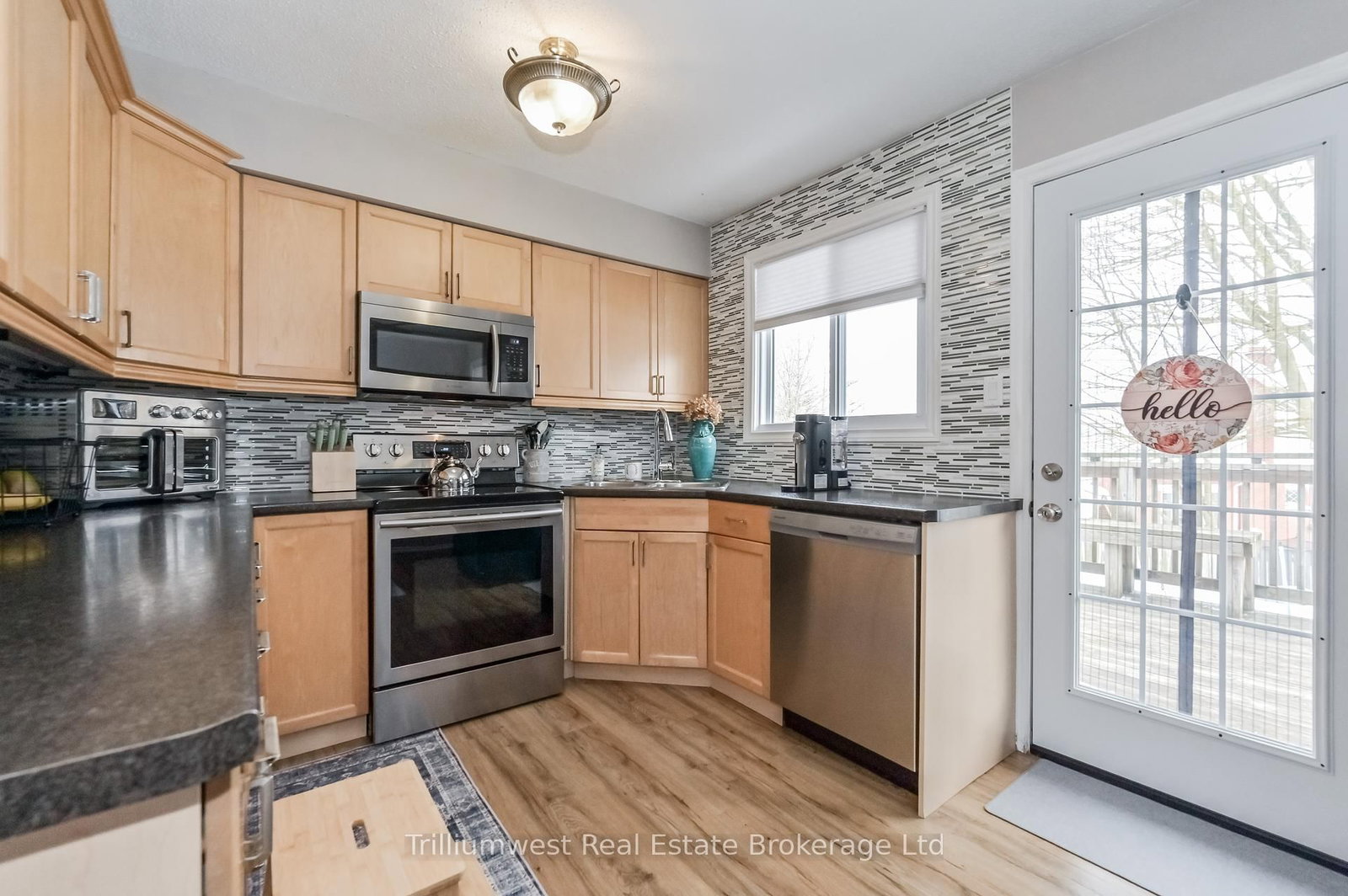 Listing Image 15