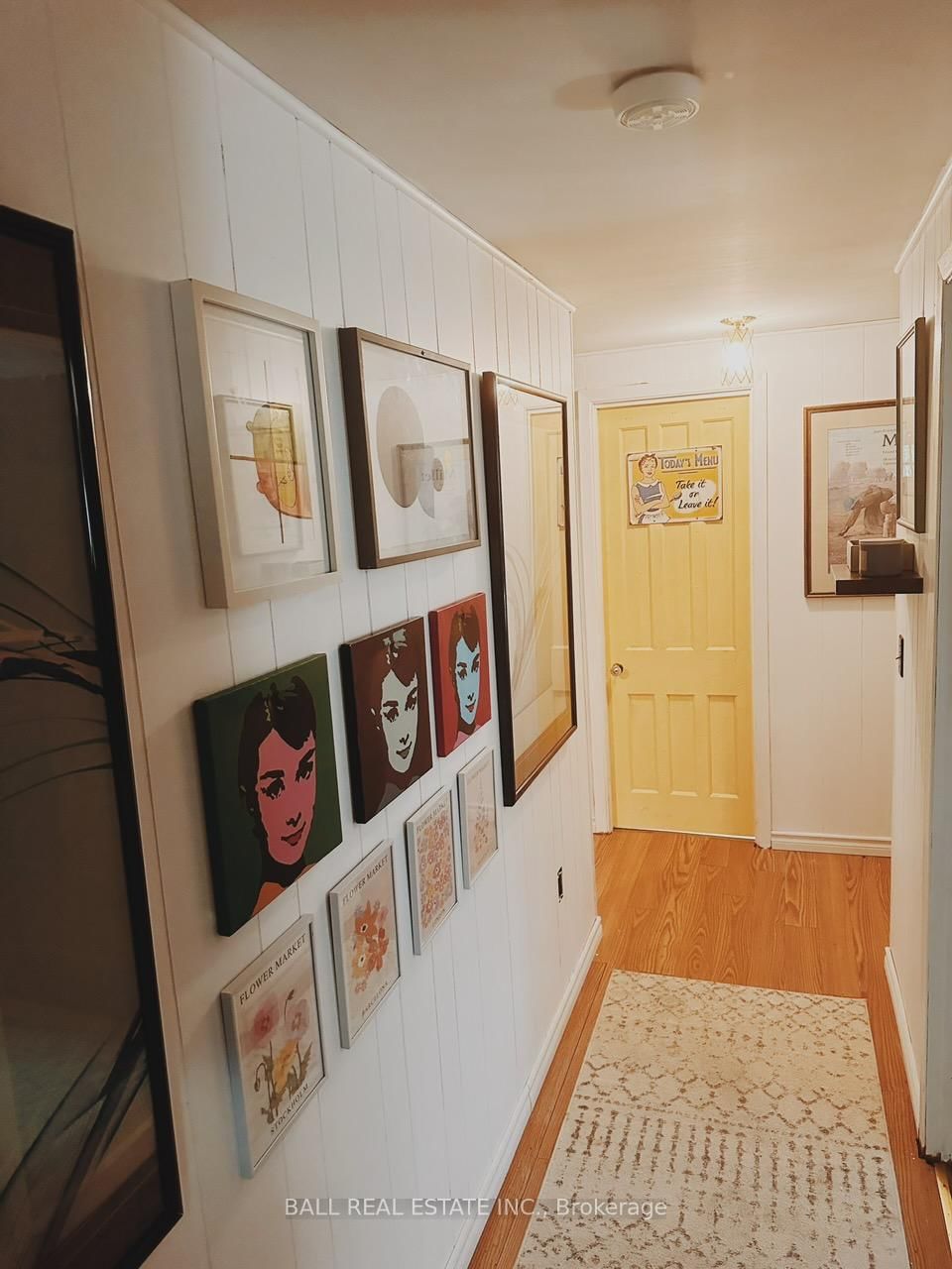 Listing Image 9