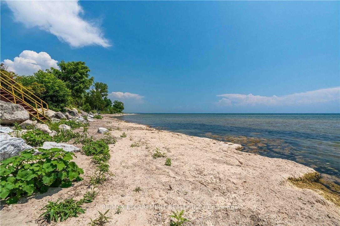Listing Image 42
