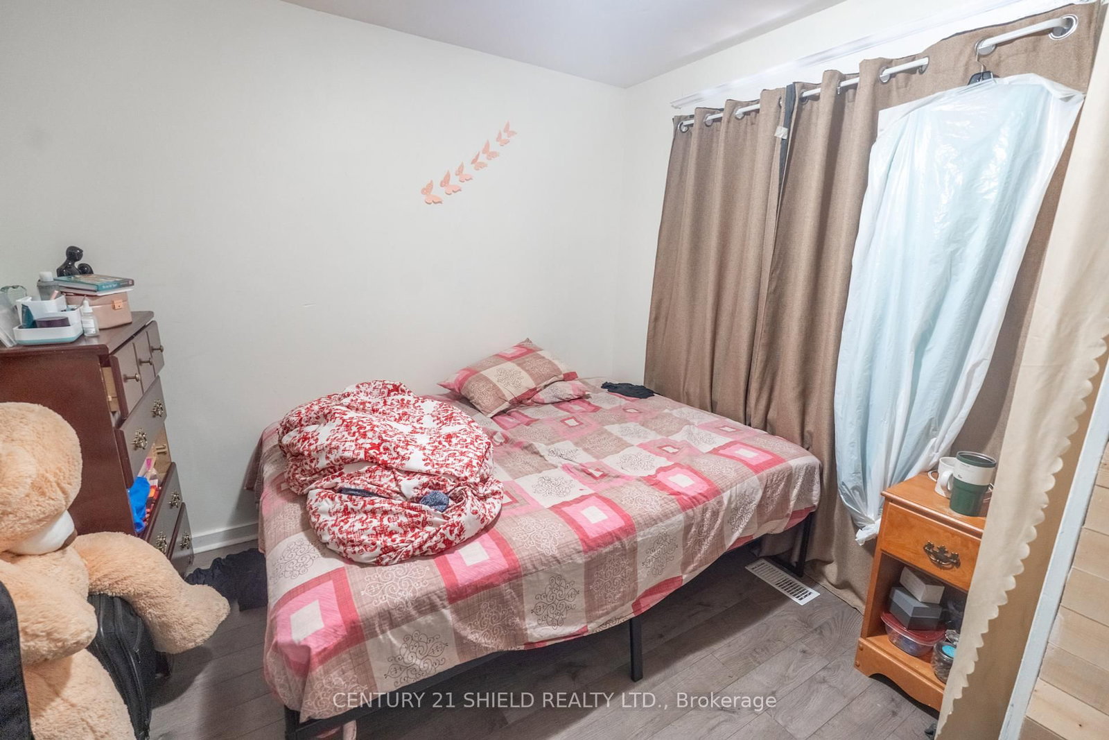 Listing Image 8