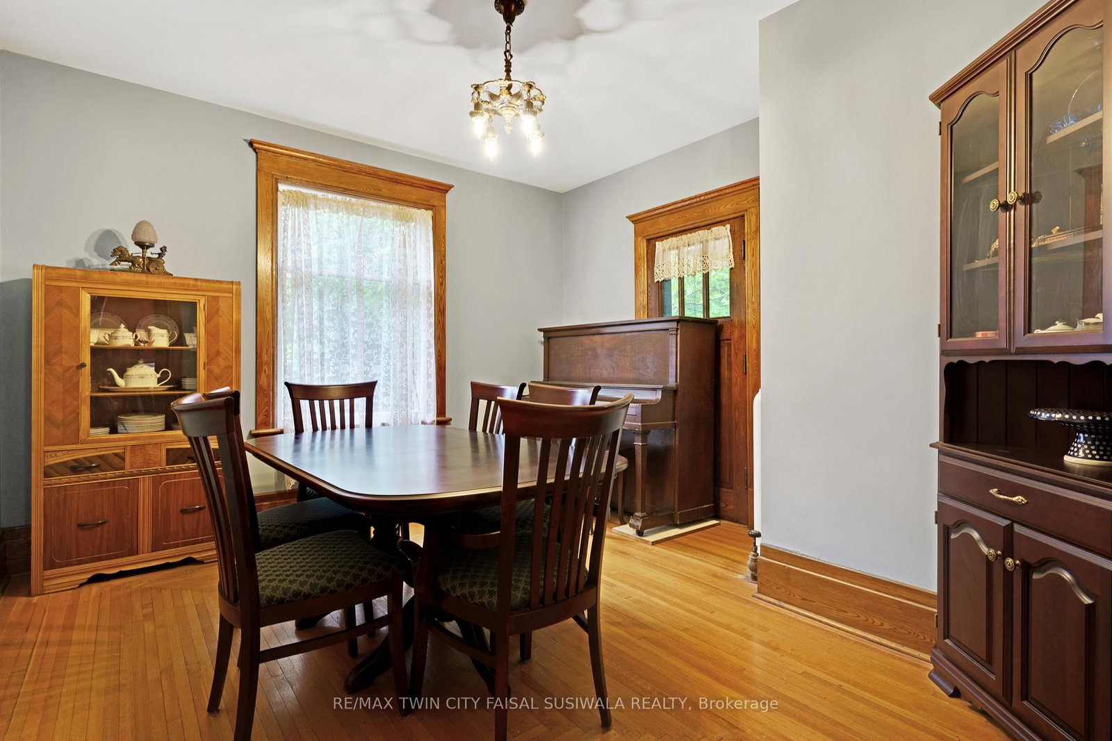 Listing Image 19
