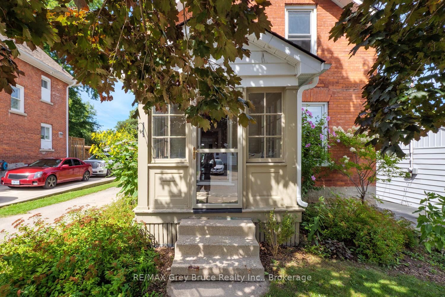 Listing Image 3
