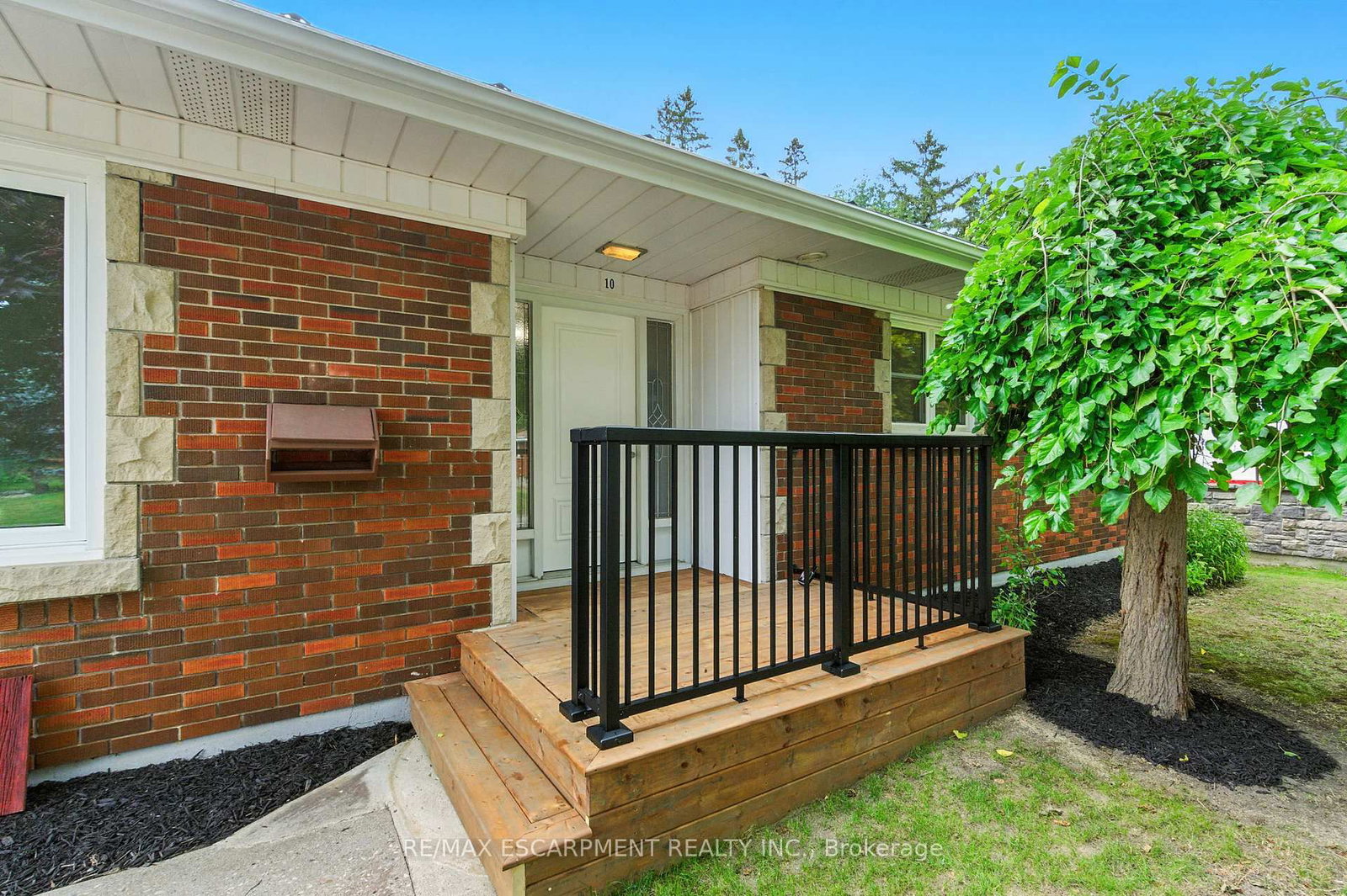 Listing photo 4