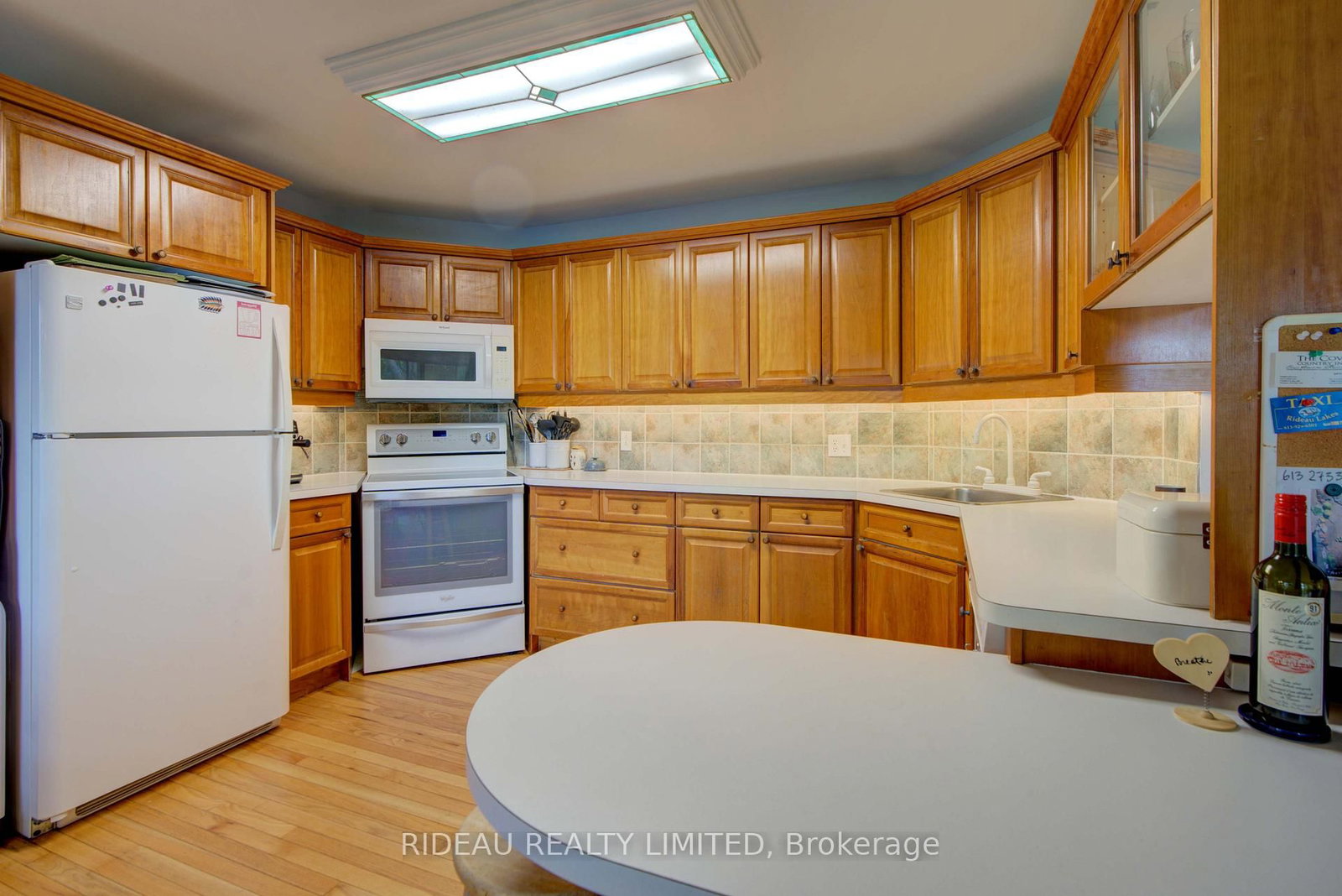 Listing Image 19