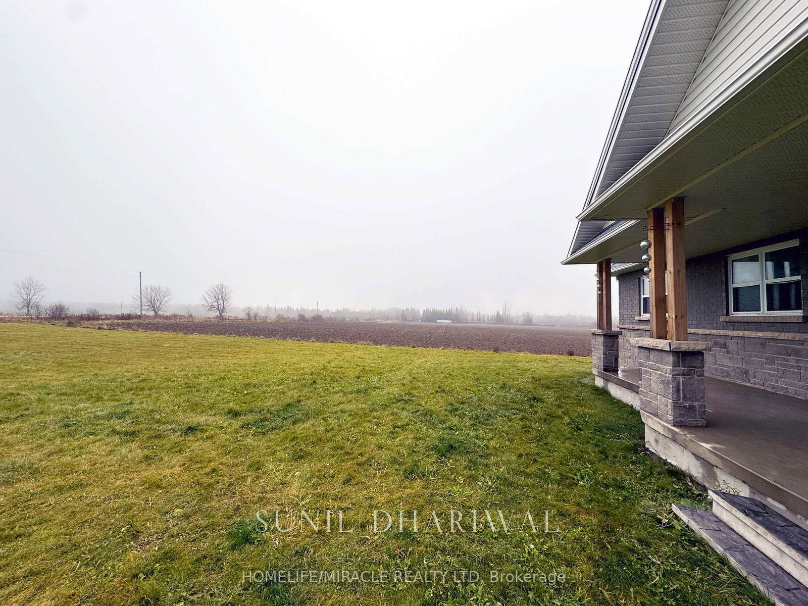 Listing Image 17