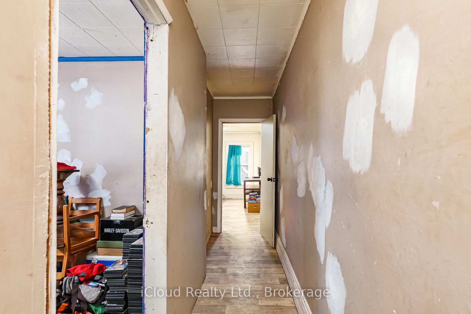Listing Image 10