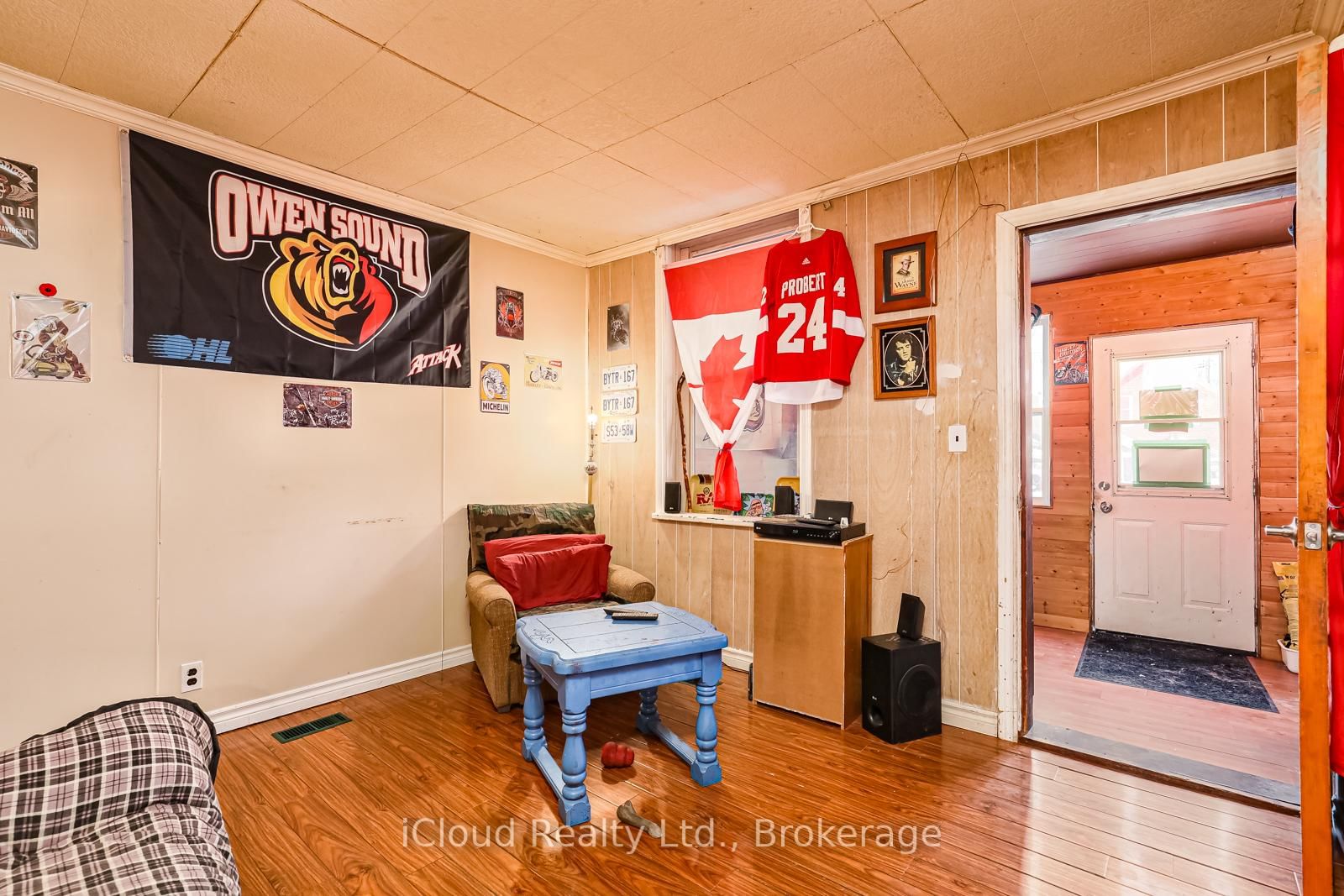 Listing Image 5