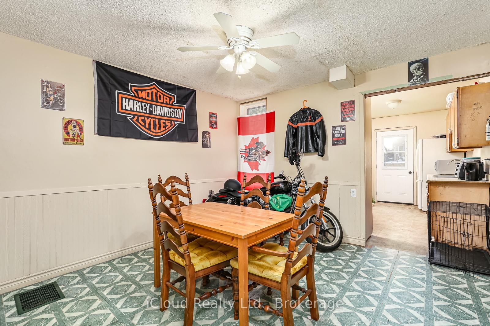 Listing Image 7