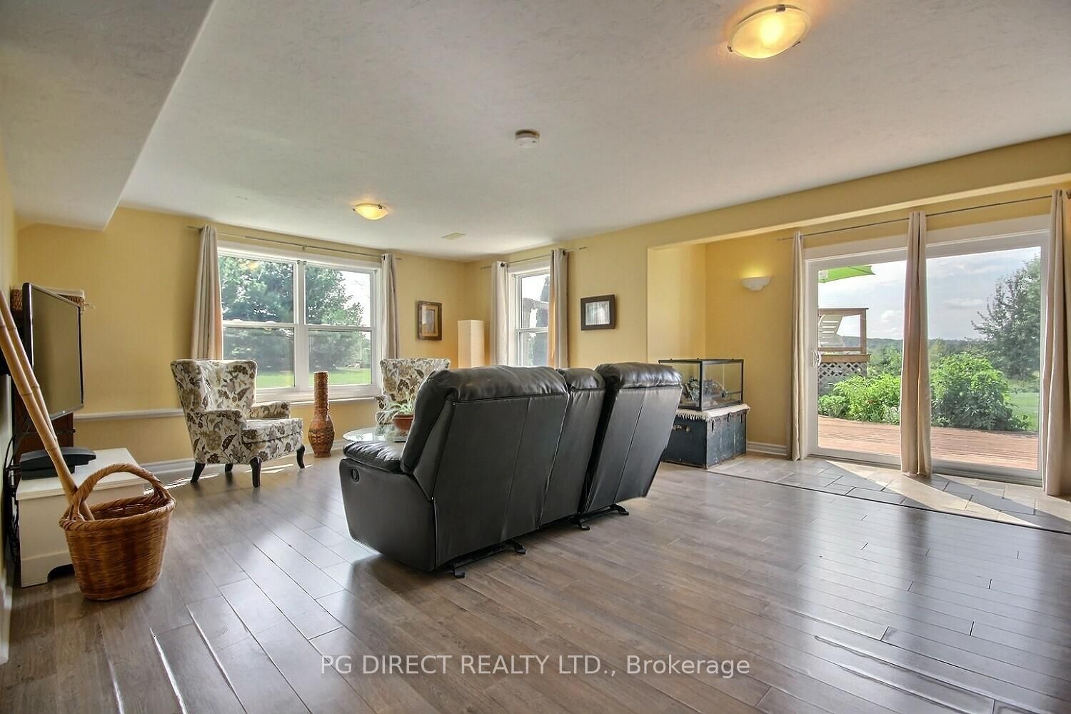 Listing Image 18