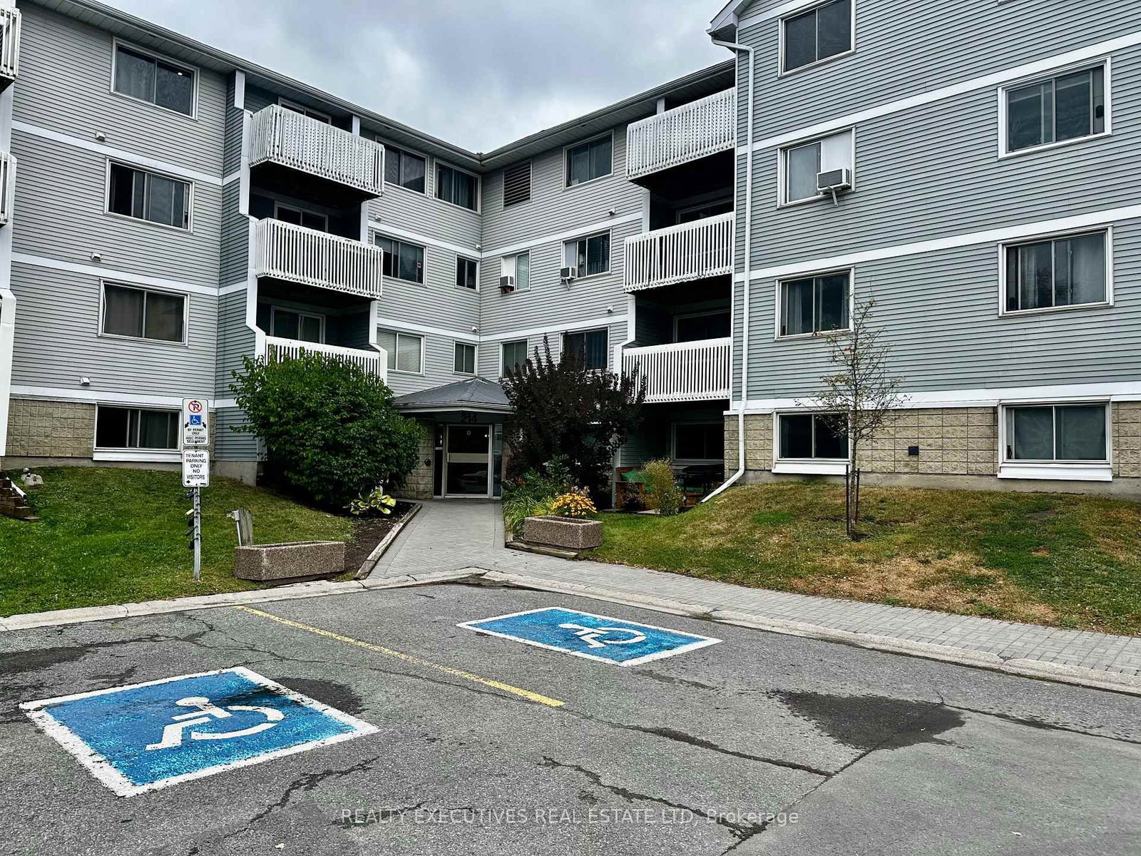 Listing Image 17