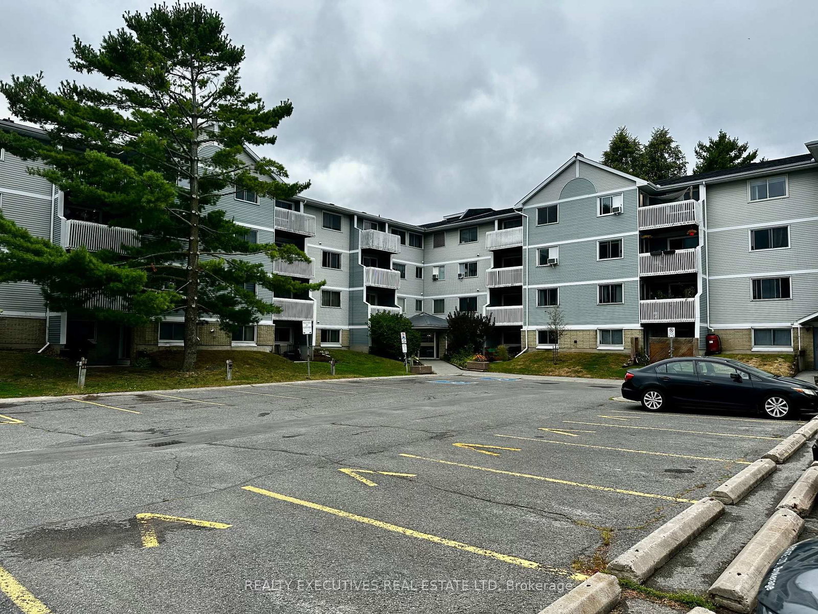 Listing Image 18