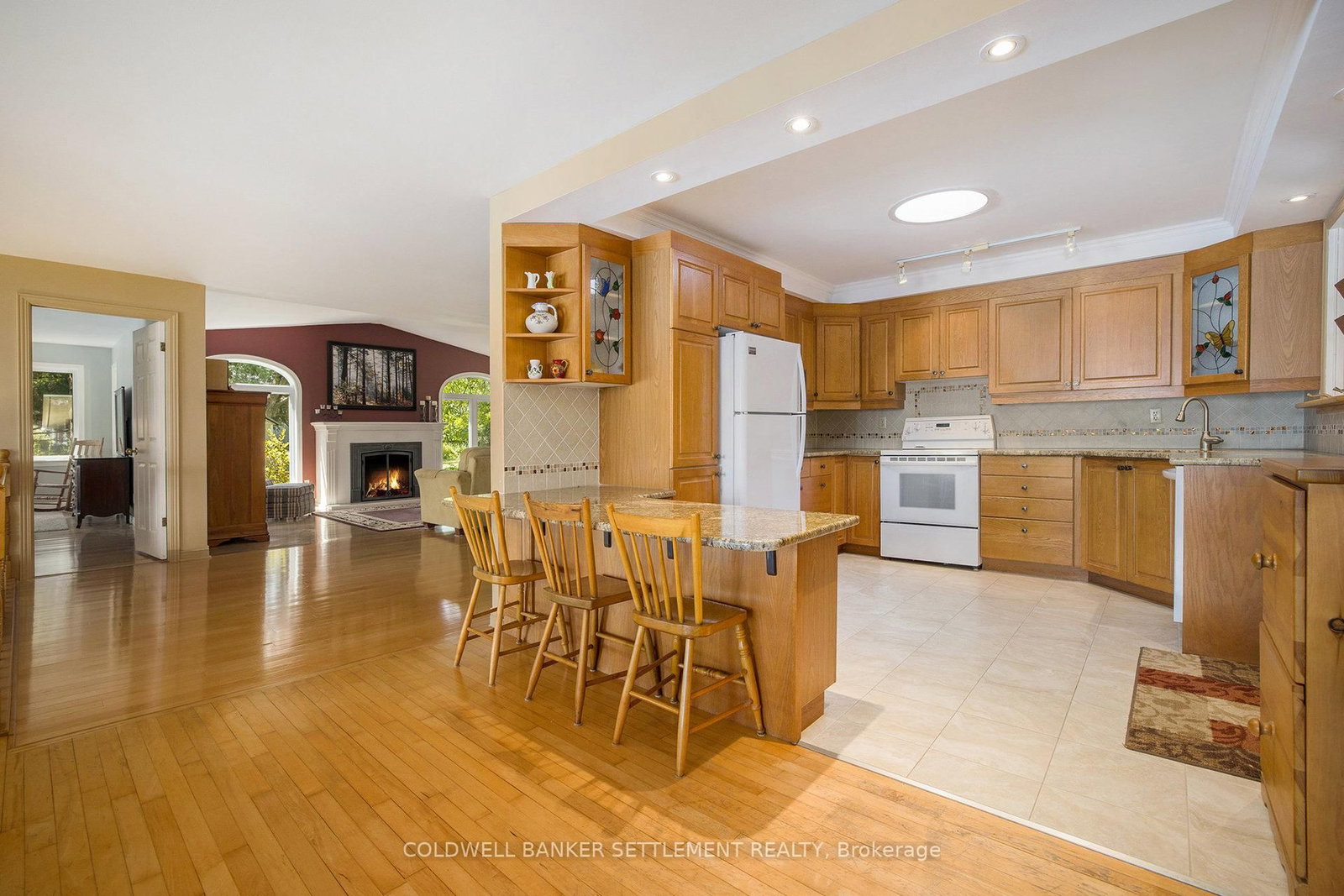 Listing Image 13