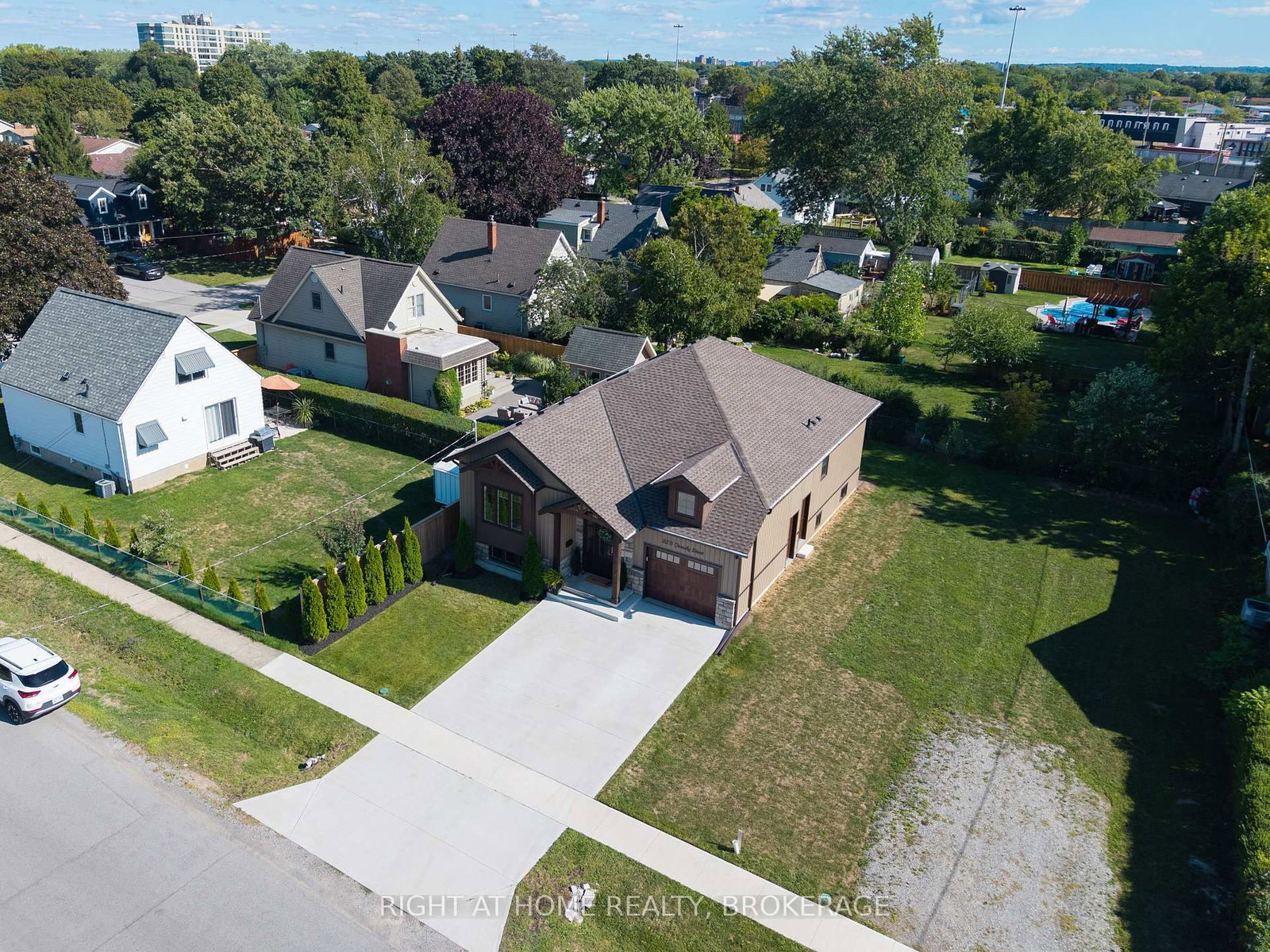 Listing Image 46