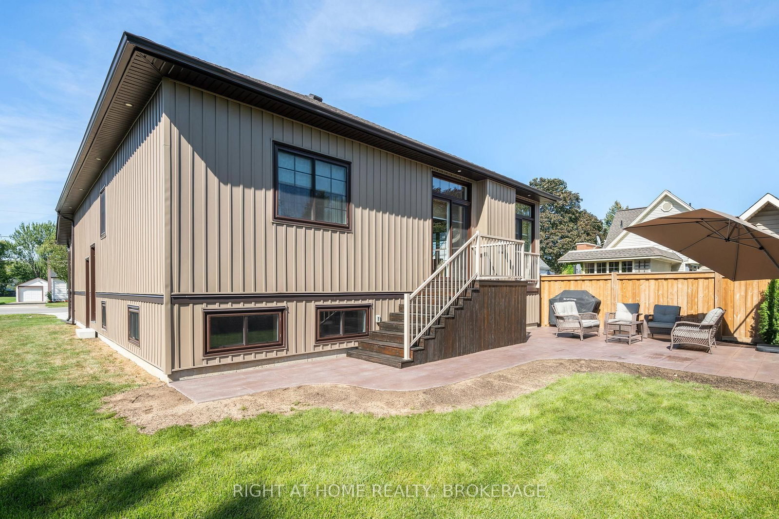 Listing Image 8